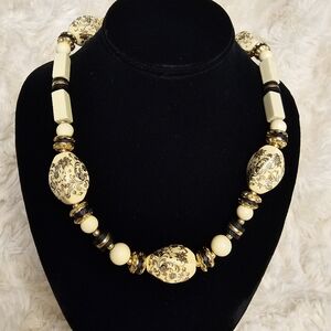 Vintage Japanese Painted Floral Necklace